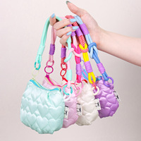 Tas Kosmetik Wanita Portabel Gaya Korea Pegangan Lembut Tas Makeup Lucu Bentuk Hati Tas Penyimpanan Ritsleting Dompet Tas Ponsel