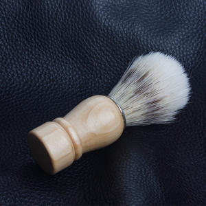 Brosse à barbe en bois de style ancien pour la préparation de la mousse à raser, brosse de barbier avec poignée confortable - Product Image 3