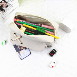 Pochette à crayons en toile écologique avec design en corde croisée, idéale pour le rangement des fournitures scolaires des étudiants soucieux de l'environnement - Product Image 2