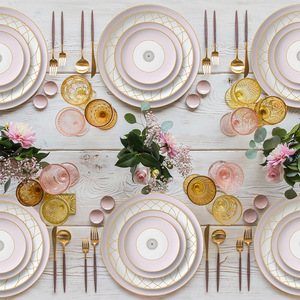 Assiette à dîner minimaliste moderne en porcelaine osseuse, vaisselle bordée d'or, ensemble rose de quatre pièces, décoration et arrangement pour banquet de mariage - Product Image 4