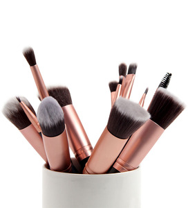 14 Piezas de Brochas de Maquillaje Profesionales de Alta Calidad, Estilo Nuevo, Hechas a Mano, con Mango de Plástico, 5 Piezas de Brochas Faciales Personalizadas con Etiqueta Privada - Product Image 2