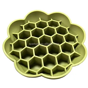 2024 Hot Selling New Custom Sunflower Shape Honeycomb Slow Food Dog Silicone Slow Feeding Feeder Bowl