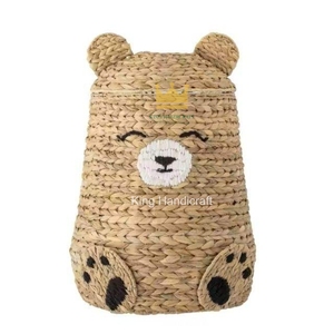 Panier de rangement en jacinthe d'eau tressé avec couvercle, motif ours, pour linge, jouets de bébé, du Vietnam - Grande Vente - Product Image 2