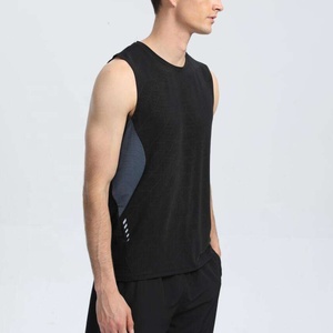 Canotta Sportiva da Uomo all'Ingrosso, Abbigliamento da Palestra di Alta Qualità, Eco-Friendly, Logo Personalizzato, Canotta da Allenamento in Spandex ad Asciugatura Rapida - Product Image 2