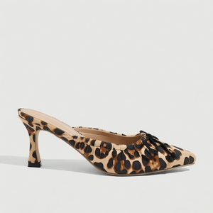 Mules da donna in camoscio con stampa leopardata, <span class=keywords><strong>tacco</strong></span> <span class=keywords><strong>a</strong></span> spillo, punta affusolata, bordo arricciato, fiocco nero, sexy, per feste e occasioni casual, 7,5 cm - Product Image 3