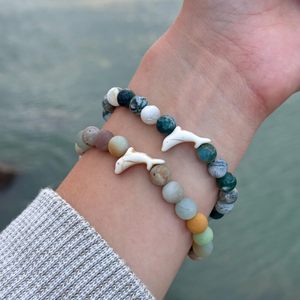Pulseras de Piedras Naturales Resoul con Dije de Delfín, Pulsera de Gemas de Lava Curativas, Joyería de Verano para Parejas, Playa - Product Image 3
