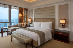 ชุดเฟอร์นิเจอร์ห้องนอนไม้เนื้อแข็งปรับแต่งได้ดีไซน์ทันสมัยสำหรับโรงแรมอพาร์ทเมนท์วิลล่าระดับ5ดาว - Product Image 3