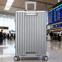 Ensemble de bagages tout aluminium OEM ODM 3 pièces, valise de voyage d'affaires de luxe à rayures verticales classiques avec roulettes 360° °   Roues pivotantes