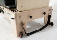 Massives Eichenholz Pilates Reformer Gerät mit Gleitwagen, Federwiderstand und gepolstertem Kissen für Studio und Heimtraining