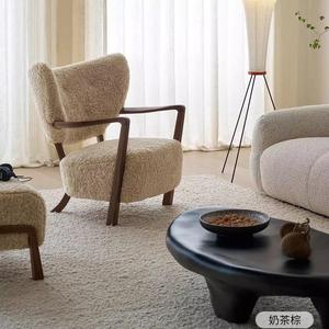 Fauteuil lounge Woolf en bois massif, couleur marron thé au lait, style vintage, fauteuil simple - Product Image 1