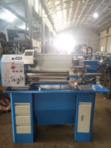 Torno de <span class=keywords><strong>Metal</strong></span> Horizontal SP2129-II de 700 mm con Velocidad Variable y Alcance de 300 mm - Product Image 3