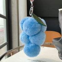 Porte-clés en peluche créatif, mignon, doux et écologique en forme de raisin, pour décoration de voiture et de sac