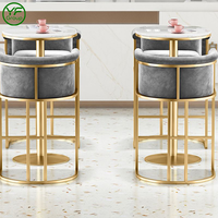 Table haute de bar avec plateau rond en marbre multicolores personnalisable et base en métal