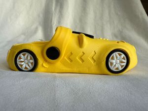 Ciabatte sportive gialle per ragazzi taglia 23-30, tomaia in PVC antiscivolo, suola in gomma, scarpe estive per bambini - Product Image 1