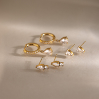 Boucles d'oreilles créoles et clous en acier inoxydable plaqué or 18 carats avec zircon blanc en forme de goutte d'eau, lot de 3 paires, pour femme, par J&D Jewelry