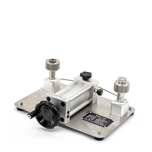 Calibrador Diferencial Digital Neumático Portátil de 50 kPa, Bomba de Calibración de Alta Precisión IP55 - Product Image 4