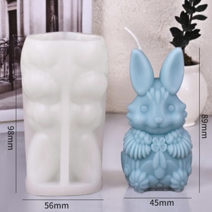 Moule en silicone Lapin de Pâques pour bougies en résine, idéal pour la décoration intérieure et les bougies parfumées - Product Image 6