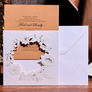 Invitation unique en or gaufré et doré, design floral en dentelle original avec enveloppes vierges et feuille d'insertion pour les boutiques de papeterie et de cadeaux - Product Image 6