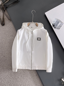 Tuta Sportiva Due Pezzi <span class=keywords><strong>Dolce</strong></span> <span class=keywords><strong>Gabbana</strong></span> con Logo Quadrato, Felpa con Cappuccio e Zip Intera, Pantaloni Jogger con Elastico e Coulisse, Lusso - Product Image 2