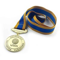 Porte-médaille moderne cadre verre personnalisé religieux rubans miraculeux pour Football Badminton Awards attribution personnaliser