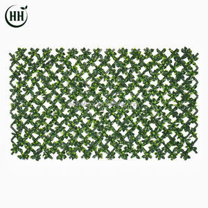 Vente en gros Décoration de jardin artificielle extensible en plastique Clôture pour plantes de type herbe avec haie de fausses feuilles Barrière de confidentialité - Product Image 3