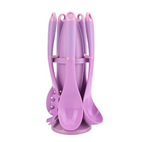 Ensemble de 6 ustensiles de cuisine en silicone intégrés à suspendre, rose crème, avec support vertical peu encombrant, spatule et cuillère antiadhésives