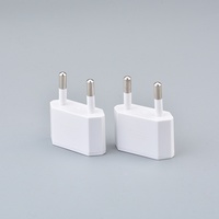 Kleiner Netzteil adapter nach europäischem Standard Abgerundeter flacher Konvertierungs stecker Neue grenz überschreitende Wechselstrom versorgung Kompatibel Amerikanisch Deutsch