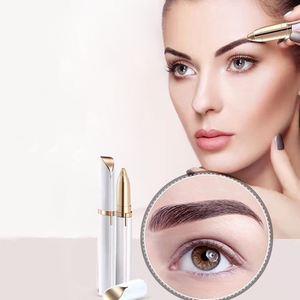 เครื่องมือตัดแต่งคิ้วสำหรับมือใหม่ แบบอัตโนมัติ พร้อมแปรงโกนขนจมูกและที่ขูด ใช้แบตเตอรี่ - Product Image 6