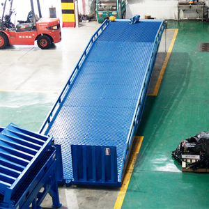 ट्रक फ्रेट रैंप पोर्टेबल लोडिंग डॉक प्लेटफॉर्म मैनुअल हाइड्रोलिक उच्च मैंगनीज स्टील अनलोडिंग रैंप - Product Image 1