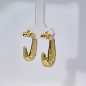 Boucles d'oreilles clous pour femmes Tianyu Gems, plaquées or, forme de lettre, style vintage de luxe léger, style Hong Kong - Product Image 6