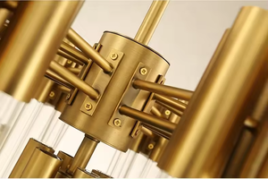 Lustre à tige de plafonnier en cristal de luxe pour décoration de salon en or LED OEM - Product Image 5