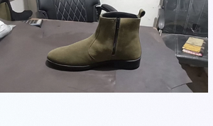 รองเท้าหนังกลับขัดเงาจากหนังวัวแท้ ขนาดมาตรฐาน เป็นมิตรต่อสิ่งแวดล้อม SHEELA ENTERPRISES G1 - Product Image 3