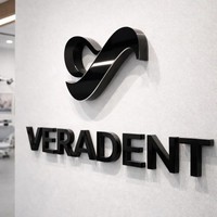 Lettres en acier inoxydable découpées au laser sur mesure pour la publicité extérieure, enseignes commerciales, logo alphabétique pour les magasins, les hôtels, les décorations