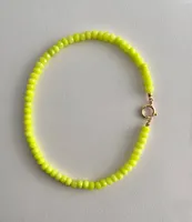 Handgemachte Damen Schmetterlings form Halskette mit 5*8 geschnittenen Halbe del steinen Natur perlen Mode Nagel Insertion Buddhismus