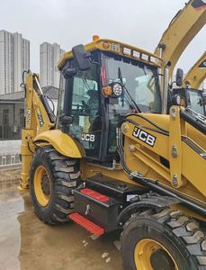 Chargeuse-pelleteuse JCB 3CX d'occasion à bon prix en stock et faible nombre d'heures de travail. Dépêchez-vous ! Chargeuses frontales Cummins. - Product Image 4