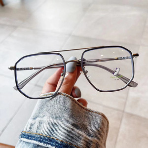 Gafas Ópticas de Metal con Forma Poligonal de Venta al por Mayor de Fábrica, de Buena Calidad <span class=keywords><strong>y</strong></span> Precio Asequible, Disponibles para Hombre <span class=keywords><strong>y</strong></span> Mujer - Product Image 4