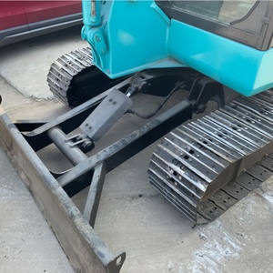 Excavatrice Kobelco SK60 d'occasion 6 tonnes, forte puissance, en stock, vente SK135 SK350 SK75 SK55 SK50, mini-excavatrice sur chenilles Kobelco SK55 d'occasion - Product Image 3