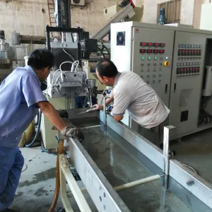 Side Force Feeder PE Flakes Pelletizing Machine Plastic Granules Line