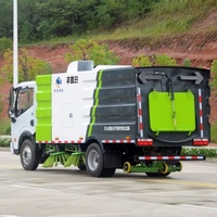 Balayeuse routière à aspiration avec empattement de 3308 mm et MIV de 7360 kg pour le nettoyage des rues, des places, des parkings et des zones industrielles