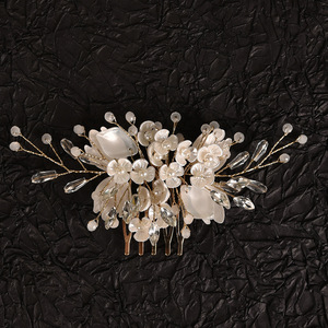 <span class=keywords><strong>Peigne</strong></span> à cheveux floral artisanal pour mariée, élégant, avec perles et cristaux, accessoire romantique pour <span class=keywords><strong>mariage</strong></span>, fleurs blanches, pour mariées et bals de promo - Product Image 5
