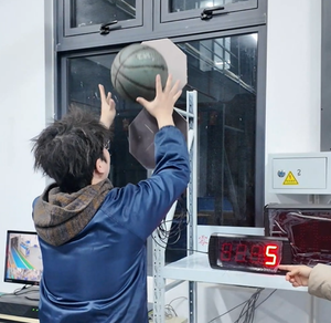 Contatore Digitale GANXIN per Palle da Ginnastica con Sensore Intelligente, Attrezzatura per Conteggio Lanci di Palle, per Allenamento Indoor e Palestra Domestica - Product Image 2