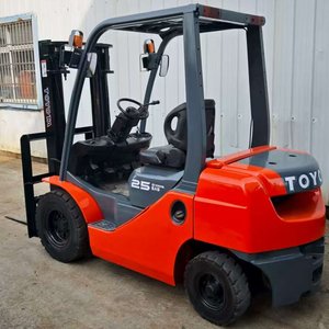 Carrello Elevatore Diesel <span class=keywords><strong>TOYOTA</strong></span> da 2,5 e 3 Tonnellate Usato in Buone Condizioni Prodotto in Giappone - Modello <span class=keywords><strong>FD25</strong></span> - Product Image 5