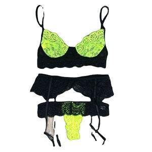 Conjunto de lencería erótica fluorescente de estilo europeo y americano, conjunto sexy de tres piezas con encaje y medias con liguero, venta al por mayor - Product Image 3