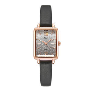 Montre pour femme avec cadran carré à dégradé créatif, mode de niche, bracelet en cuir, montre à quartz pour étudiants - Product Image 6