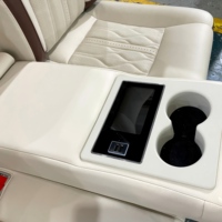 Siège de voiture en cuir de luxe haut de gamme personnalisé avec accoudoir et console centrale pour Carnival Innova Sienna