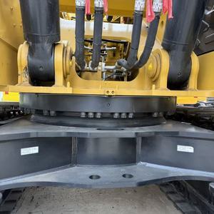 Excavatrice hydraulique CAT 374 de 74 tonnes, grande pelle sur chenilles avec godet de creusement et composant moteur essentiel - Product Image 2