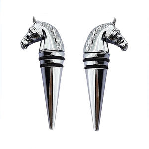 Verseur à vin et bouchon de bouteille en métal personnalisable avec joint sous vide, design mignon de tête de cheval, option de logo personnalisé pour Noël - Product Image 1