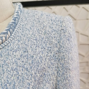 Chaqueta de Tweed de Lana de Lujo para Mujer, Elegante, Color Azul Glaciar, Cuello Redondo, Corta, con Ribete Trenzado, para Primavera y Otoño - Product Image 3