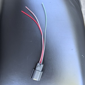 ปลั๊กต่อสำหรับรถยนต์เซ็นเซอร์เรดาร์3ตำแหน่งสำหรับ Buick Chevrolet Toyota Honda Nissan Audi Volkswagen - Product Image 1