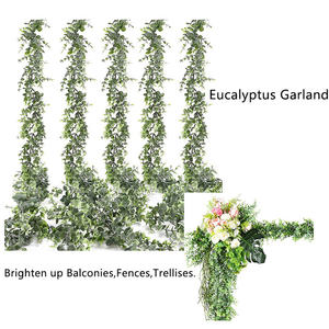 Guirnalda colgante <span class=keywords><strong>de</strong></span> eucalipto exuberante artificial Faux Greenery Garland Vine Faux Plant Scapeing para la decoración del restaurante <span class=keywords><strong>de</strong></span> la boda - Product Image 4